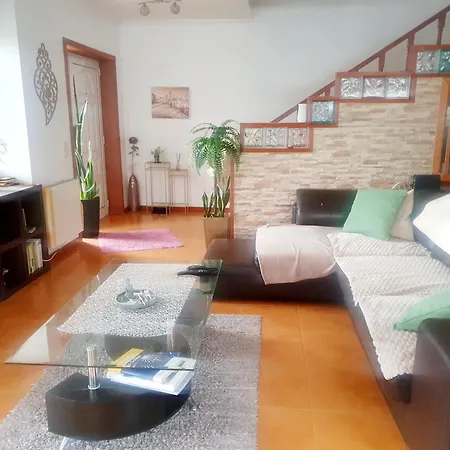Grace House منزل للإقامة